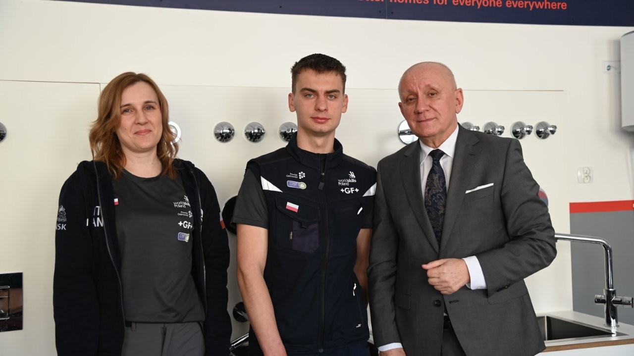 Mistrzowski montaż na skalę światową! Ostrowianin reprezentantem Polski w Szanghaju