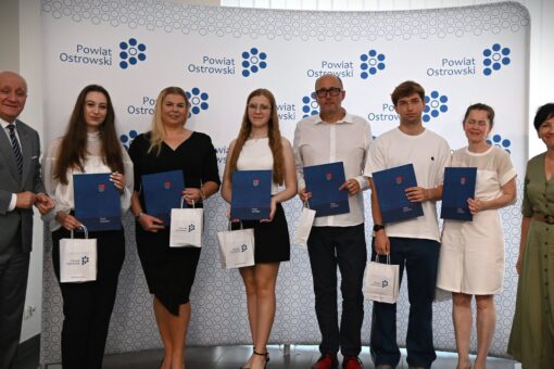 Olimpijski sukces młodzieży z Powiatu Ostrowskiego! Wielki triumf młodych naukowców