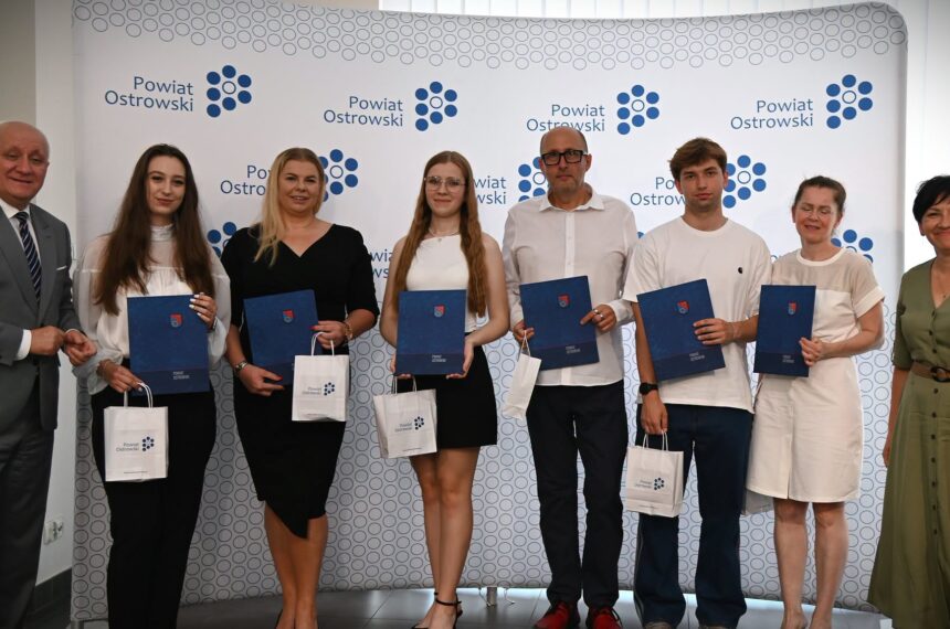 Olimpijski sukces młodzieży z Powiatu Ostrowskiego! Wielki triumf młodych naukowców